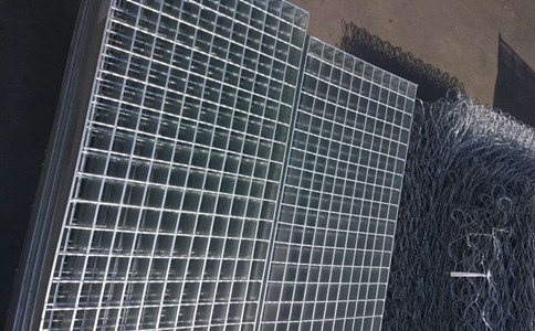 鍍鋅鋼格柵廠.jpg 鍍鋅鋼格柵廠.jpg